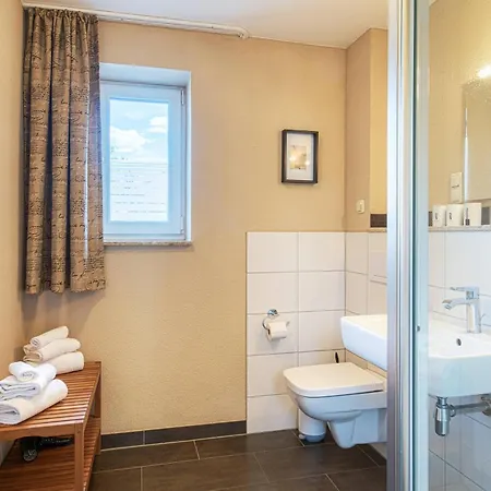 Apartment Kietz-flair Am Mueritzufer Mit Balkon Und Terrasse